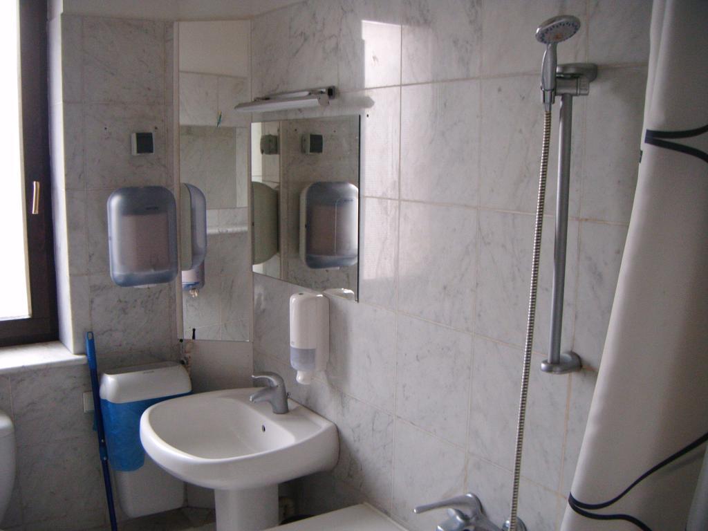 Hostel Drzymaly Познань Екстер'єр фото